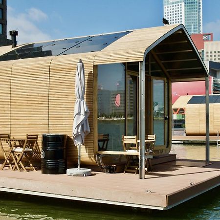 Wikkelboat Nr2 At Floating Rotterdam Rijnhaven Hotel Bagian luar foto