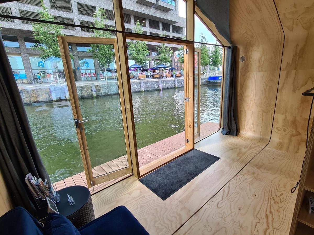 Wikkelboat Nr2 At Floating Rotterdam Rijnhaven Hotel Bagian luar foto